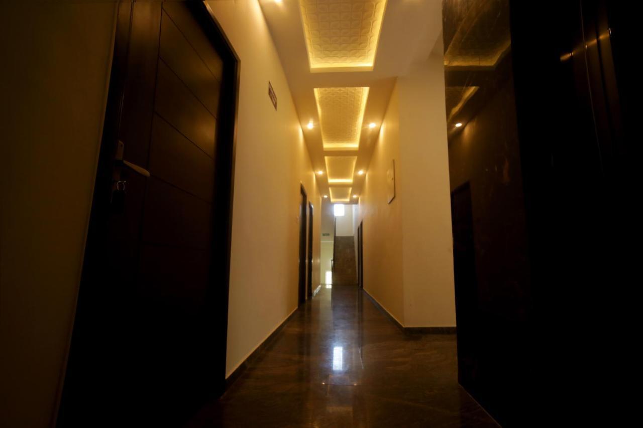 Jai Wings Hotel Pondicherry Esterno foto