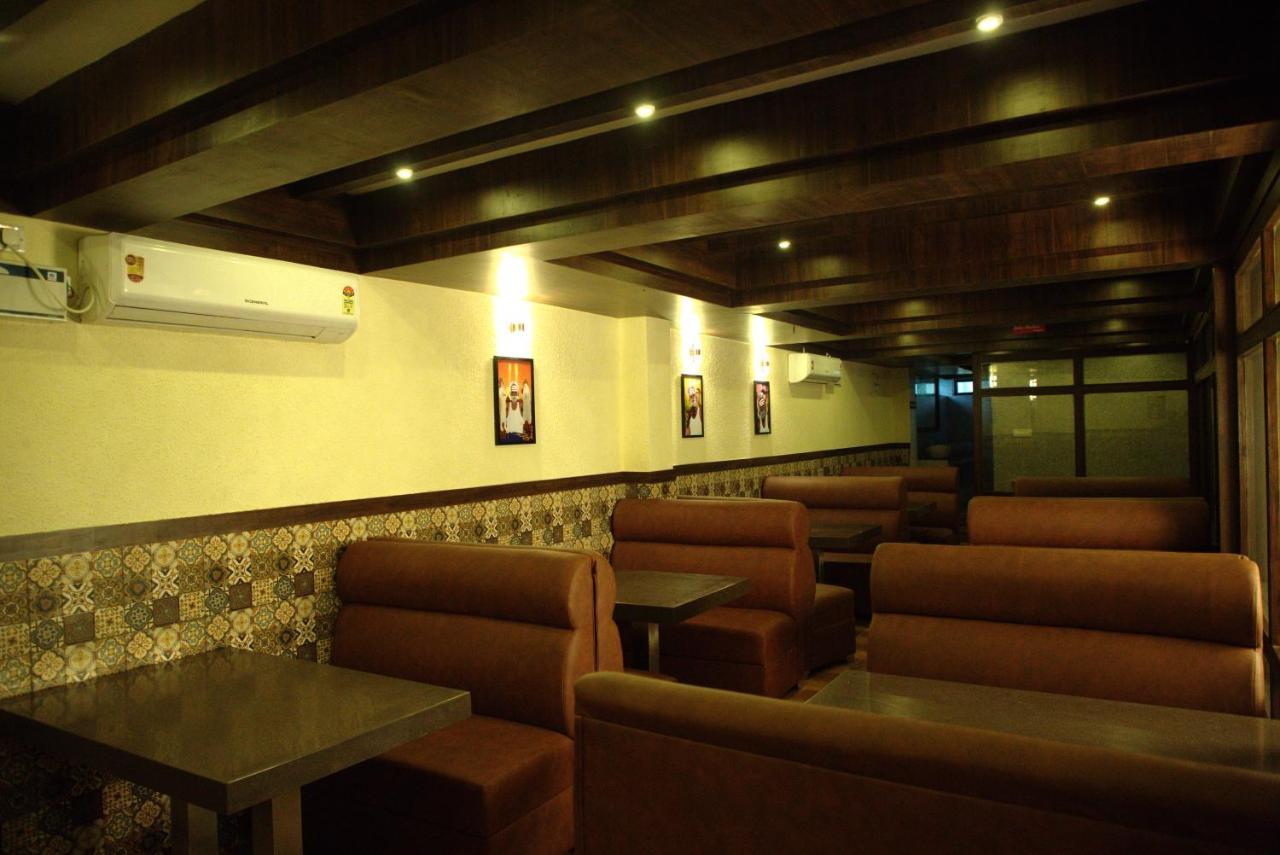 Jai Wings Hotel Pondicherry Esterno foto