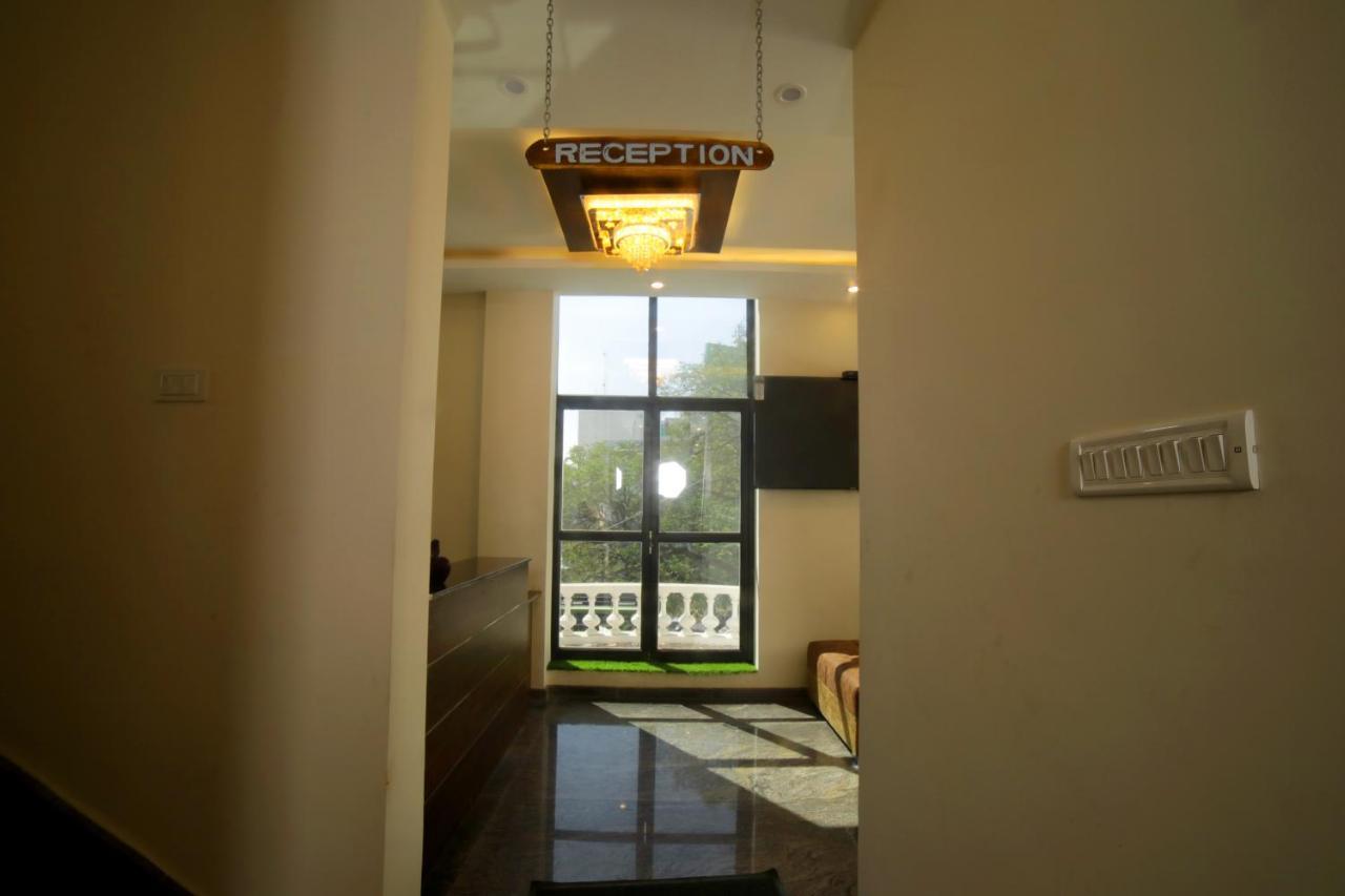 Jai Wings Hotel Pondicherry Esterno foto