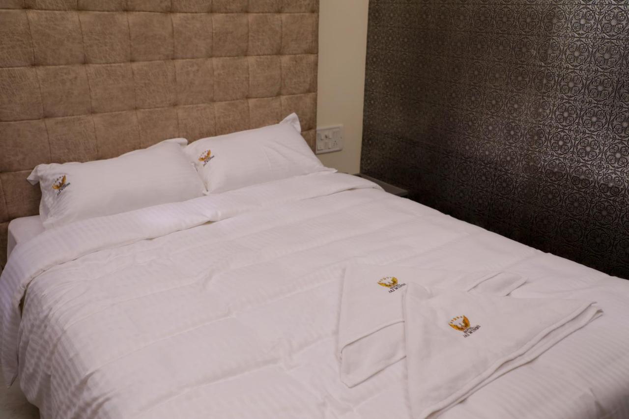 Jai Wings Hotel Pondicherry Esterno foto